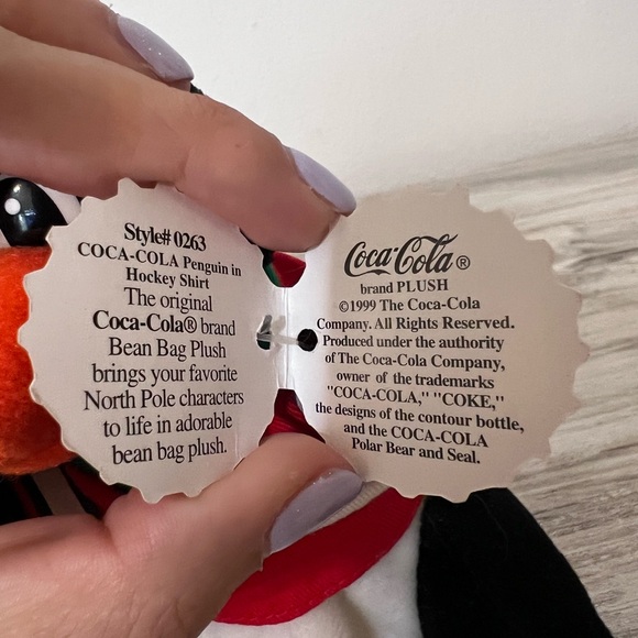 1999 Coca Cola Beanie Plush Penguin in hockey shirt - Picture 4 of 9